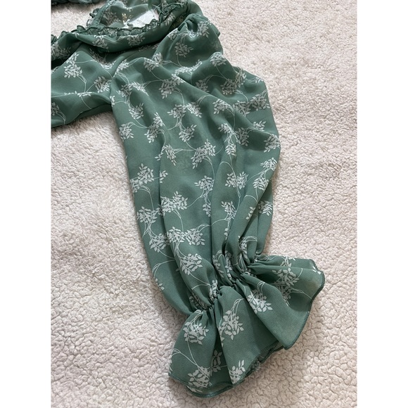 Aura Ruffled Floral Green Dress (NWT) - Picture 10 of 14